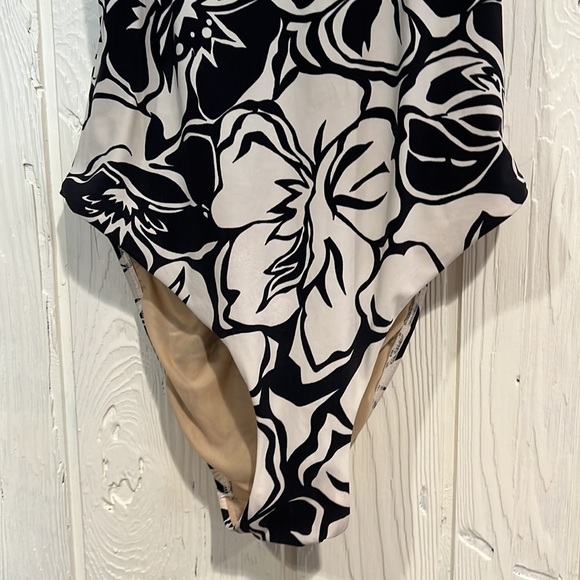 VICTORIA’S Secret Swimsuit, Size 12 - Picture 3 of 7